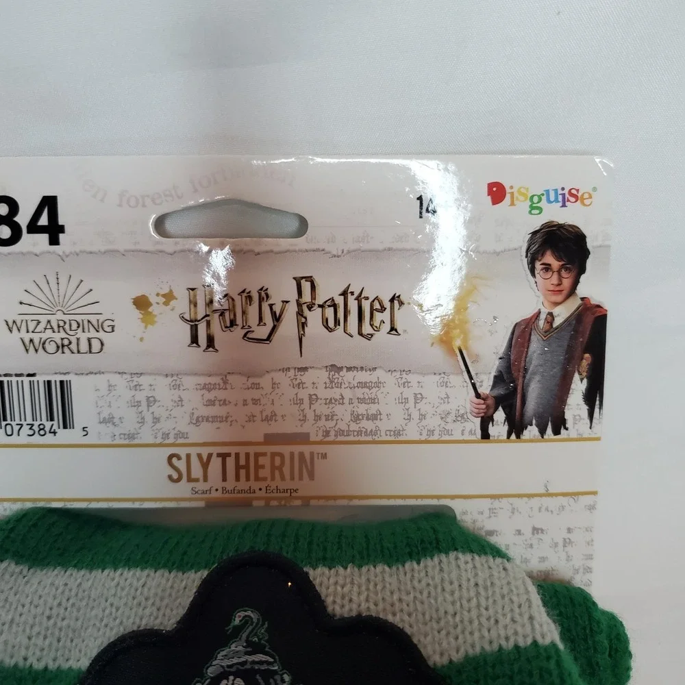 Harry Potter Officially Licensed Slytherin Scarf. 60